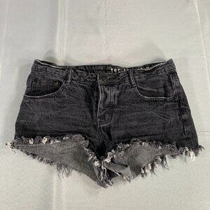 The Frayed Black Jean Shorts - Size 6 / W33 - Raw Hem Mid Rise